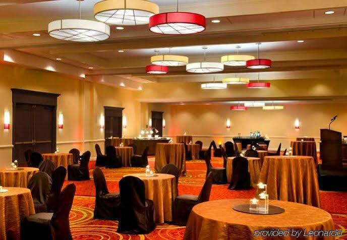 Laguardia Airport Marriott Hotel 4*