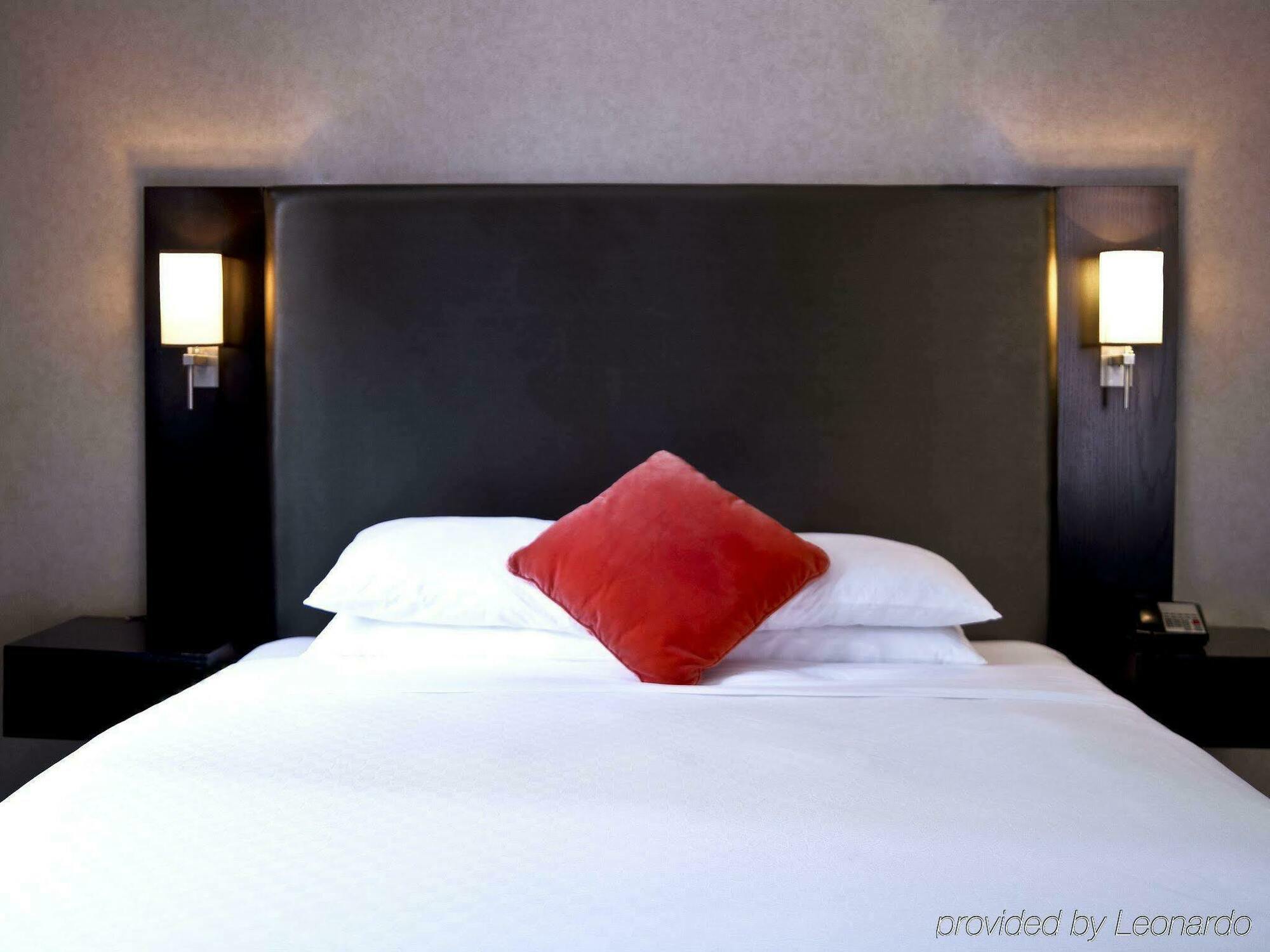 Hotel Ameritania At Times Square 4*