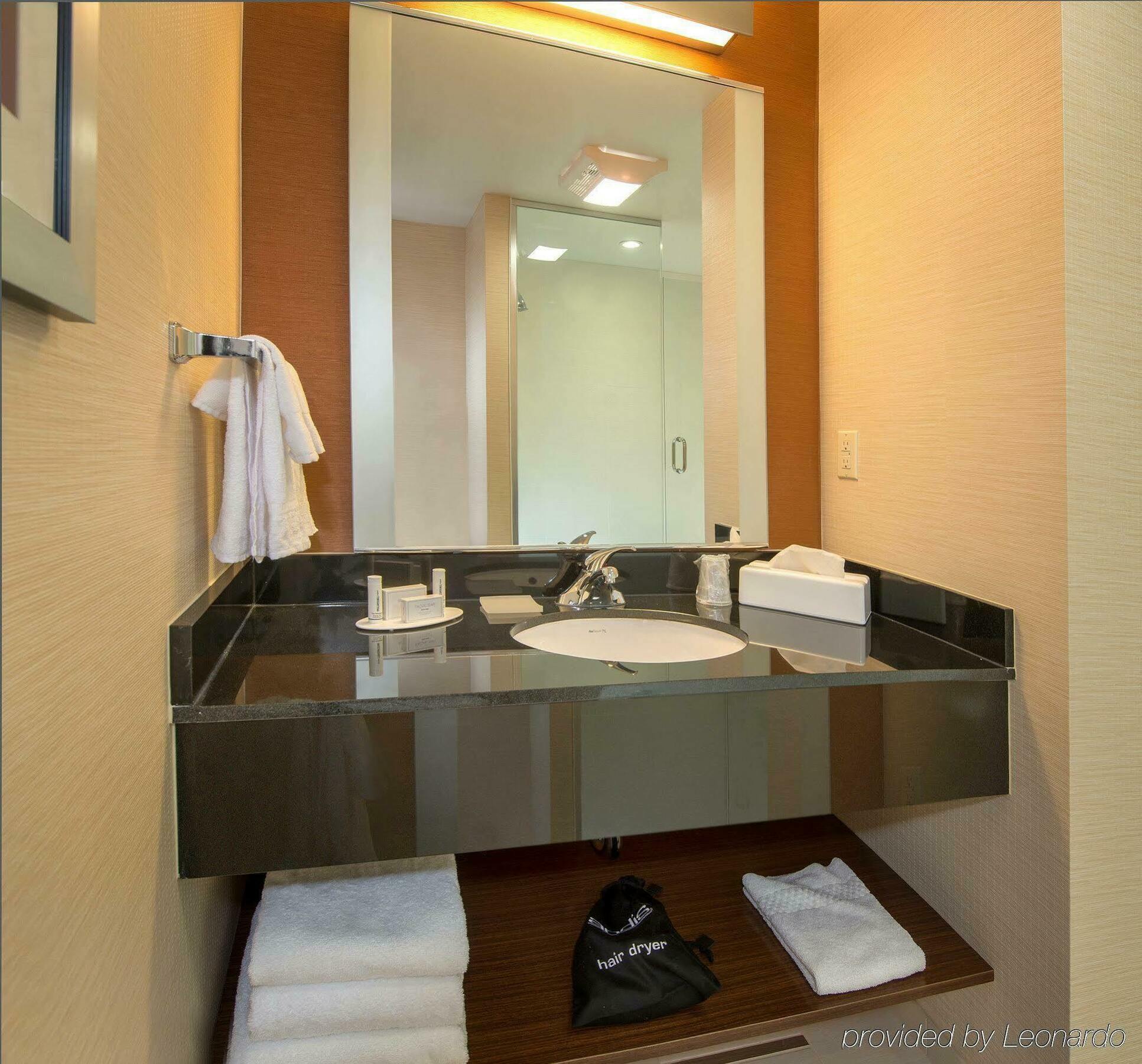 Fairfield & Manhattan/downtown East