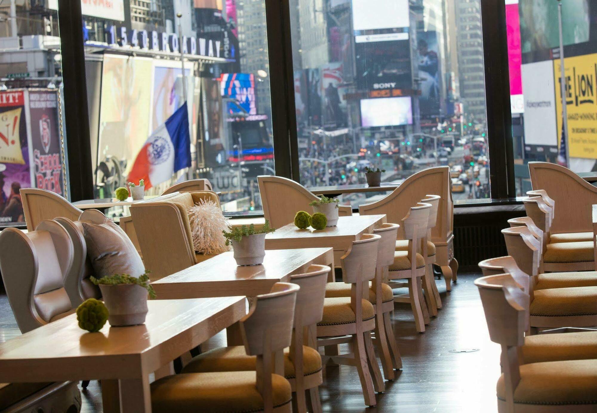 Hotel Renaissance Times Square By Marriott 4*