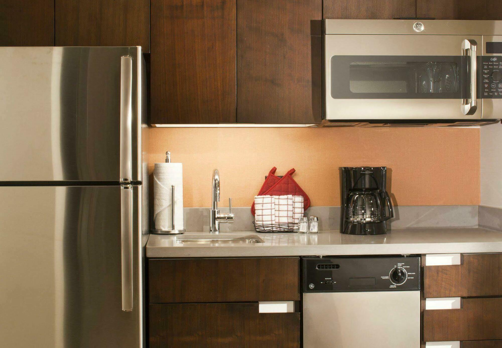 Hotel By Marriott Downtown Manhattan/world Trade Center Area