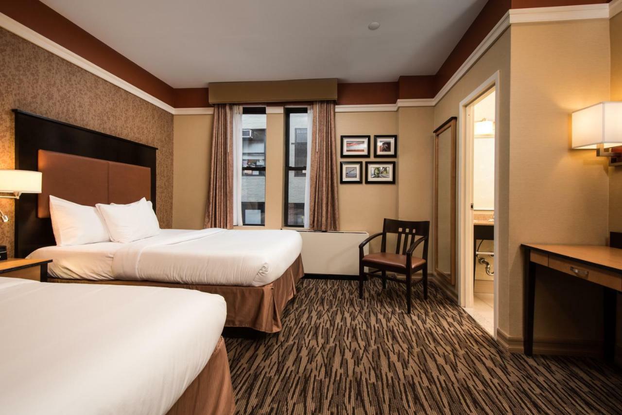 The At Fifth Avenue Hotel