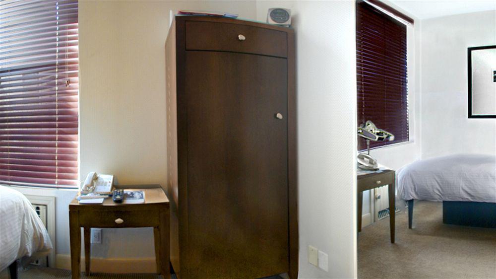 Washington Jefferson At Times Square Hotel New York