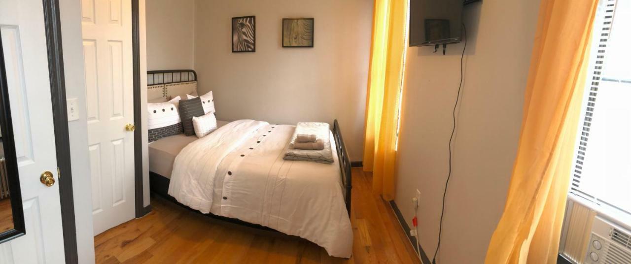 3 Bedroom In Historical Harlem, Ny Appartement *