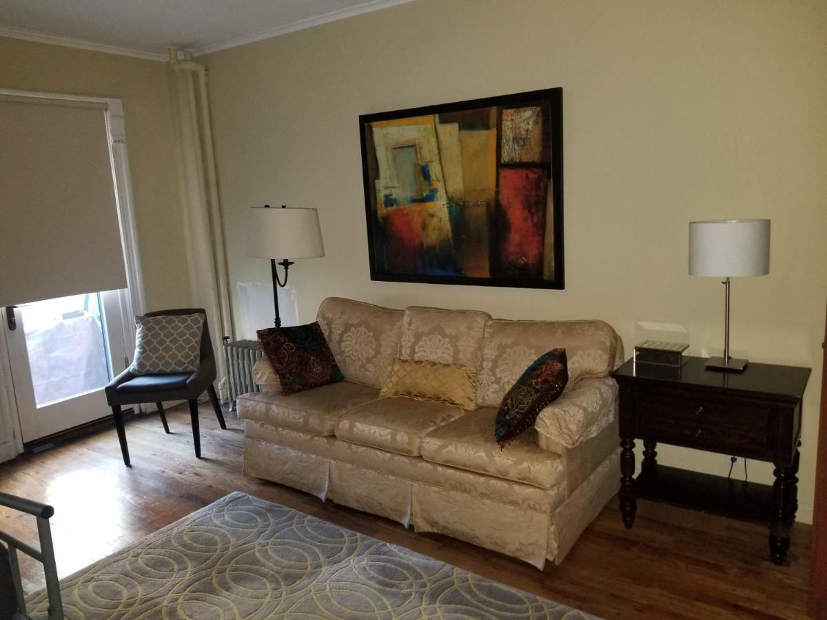 Fully Furnished Entire Floor In Historic Harlem Appartement