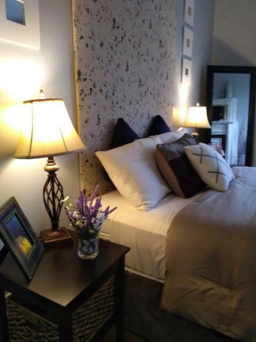 Irving Manor Guest house *