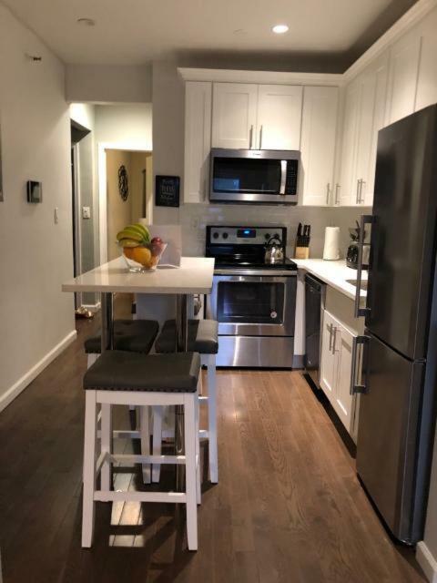 Sandy's Place Nyc 1 *