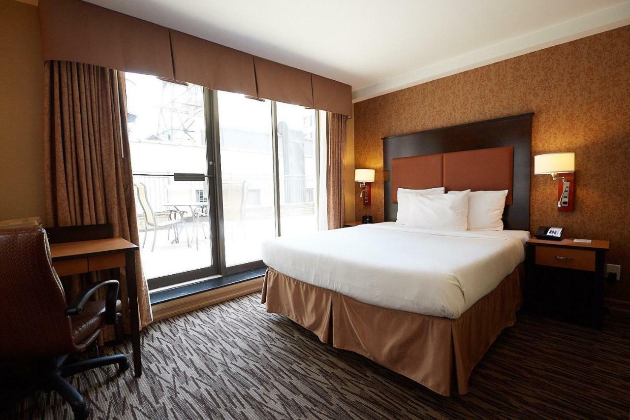 The At Fifth Avenue 3*