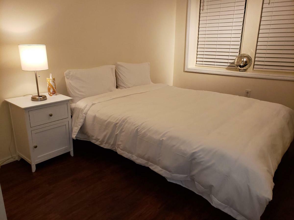 Brooklyn 3 Bedroom 1 Bathroom 8 Minutes To Subway 30 Minutes To Manhattan Appartement New York