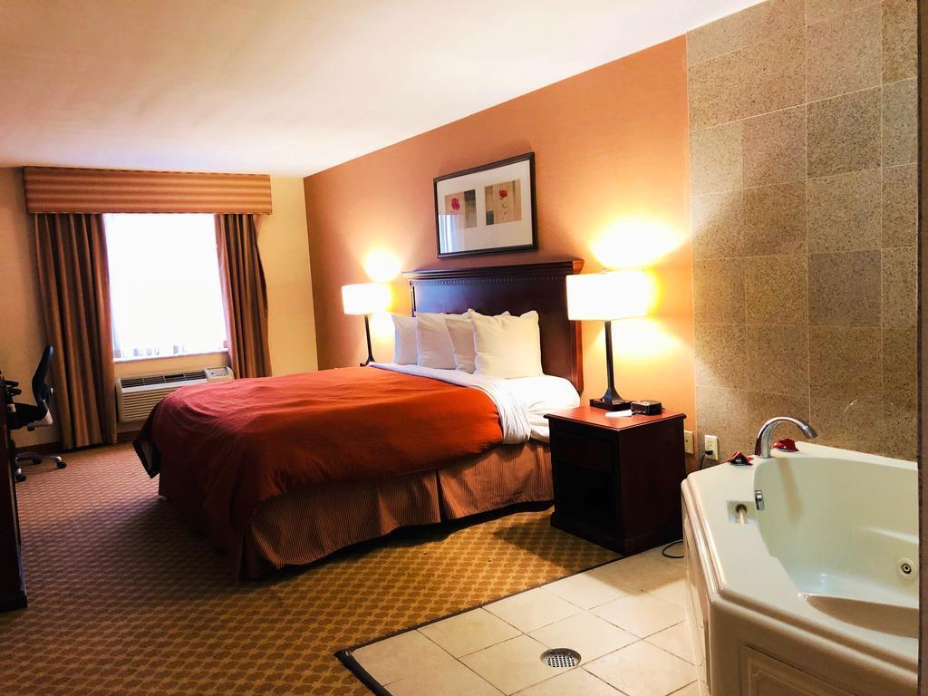 Hotel Queens County And New York