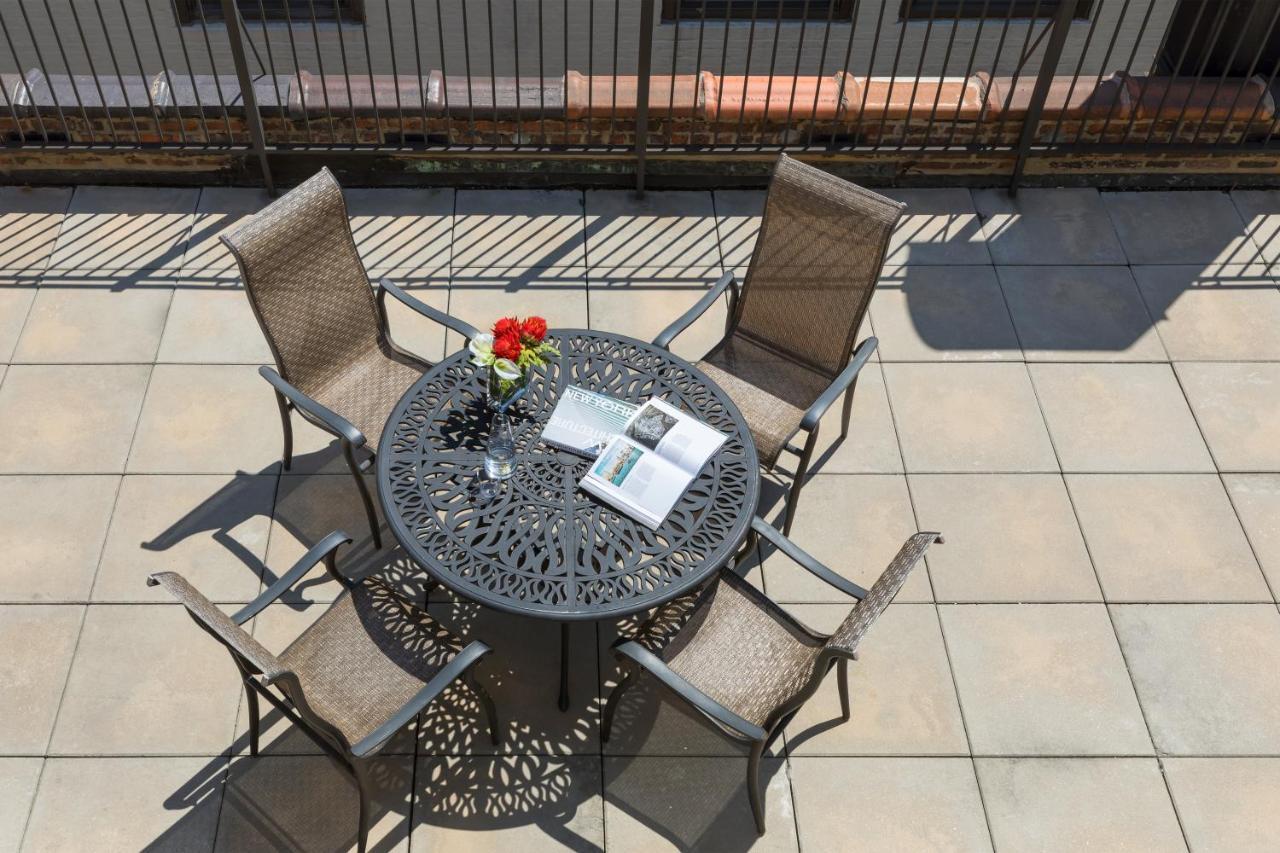 The At Fifth Avenue New York