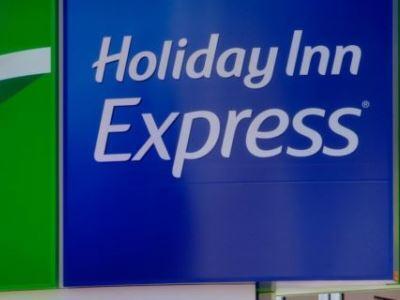 Express - Bronx Nyc - Yankee Stadium, An Ihg New York