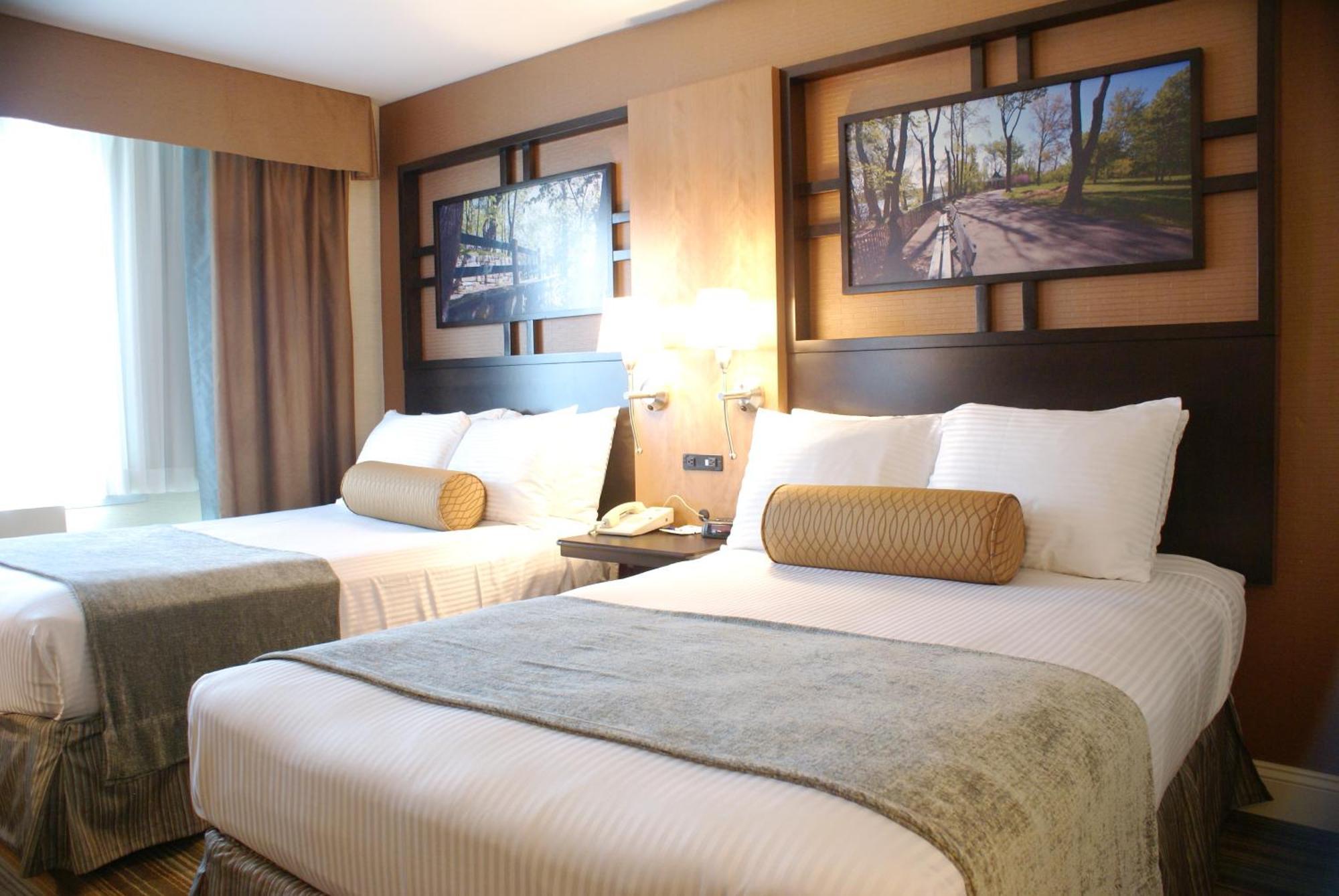 Hotel Western Queens Gold Coast 3*