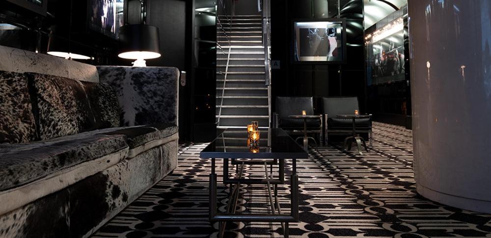 Night By Sb At Times Square