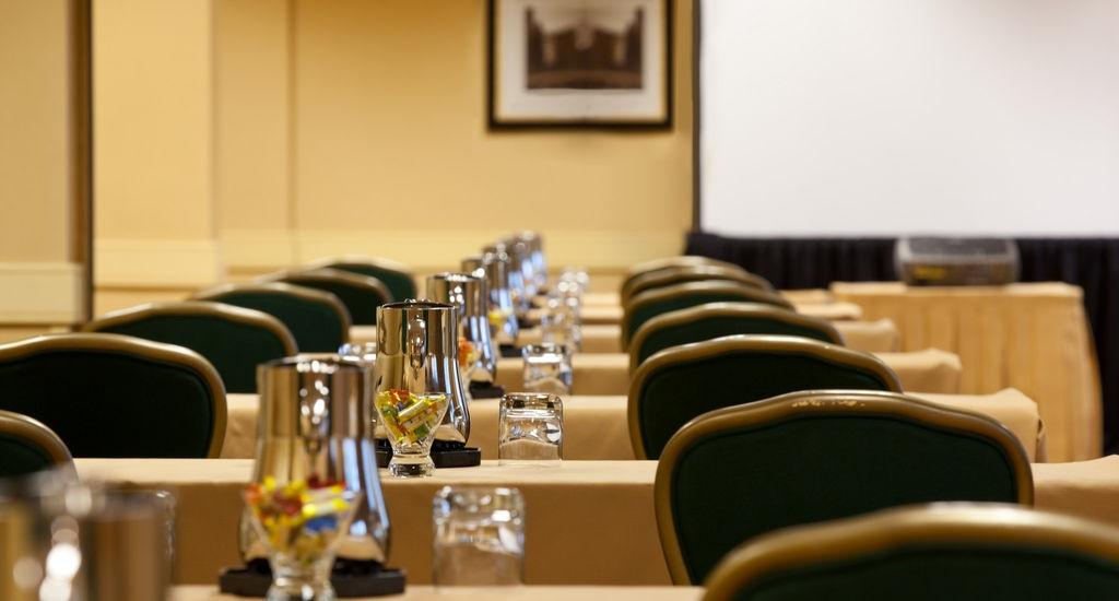 Laguardia Airport Marriott Hotel New York