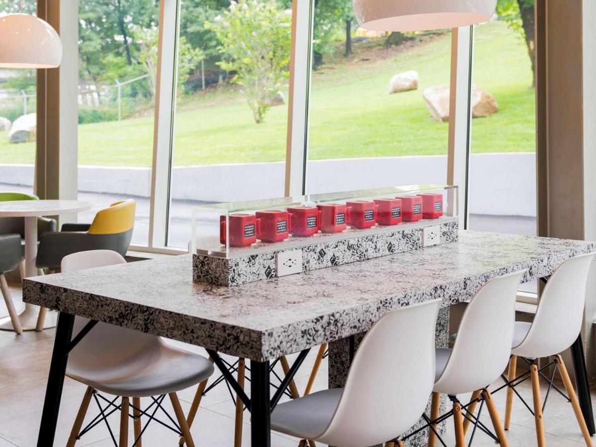 Ibis Styles Laguardia Airport New York