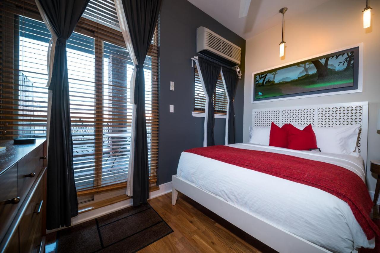 Henry Norman (adults Only) 4*